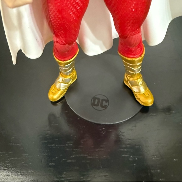McFarlane DC Shazam Fury of the Gods 7" Figure - Picture 7 of 10